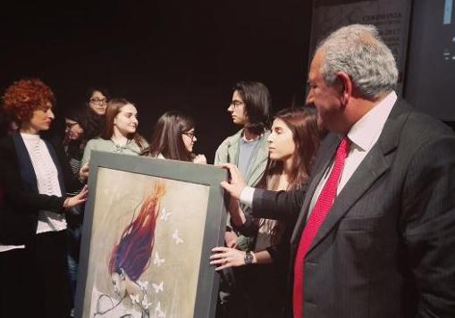 © 2013 - 7.4.2017_Premio Scardaccione_i ragazzi della V E del liceo Flacco di Potenza con il presidente Mollica