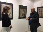 11.4.2017_Mollica visita la mostra dell'artista Maria...