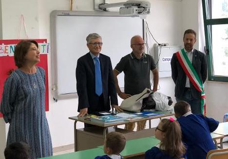 &copy; 2013 - Balvano, 10.9.2018_Santarsiero visita la scuola 'Marinella Bovino' a Balvano