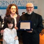 &copy; 2013 - A destra, padre Antonio Grillo