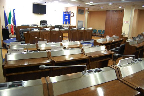 &copy; 2013 - Edifici Istituzionali_Aula Consiglio regionale