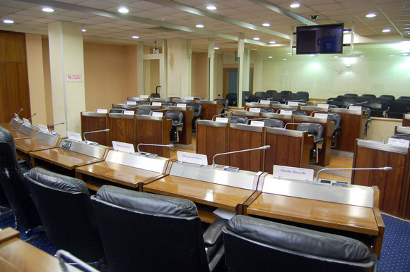 &copy; 2013 - Edifici Istituzionali_Aula Consiglio regionale_ emiciclo