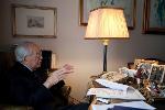 &copy; 2013 - 26_Emilio Colombo allo scrittoio del suo studio a Potenza_foto di Giovanni Marino