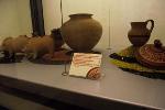 © 2013 - 13 _ Anfore e crateri decorati IV sec a. C