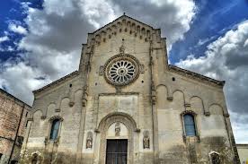 Dettaglio della facciata barocca della Cattedrale di Irsina